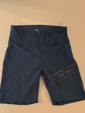 High-Waist Bike Shorts with Reflective Stripe